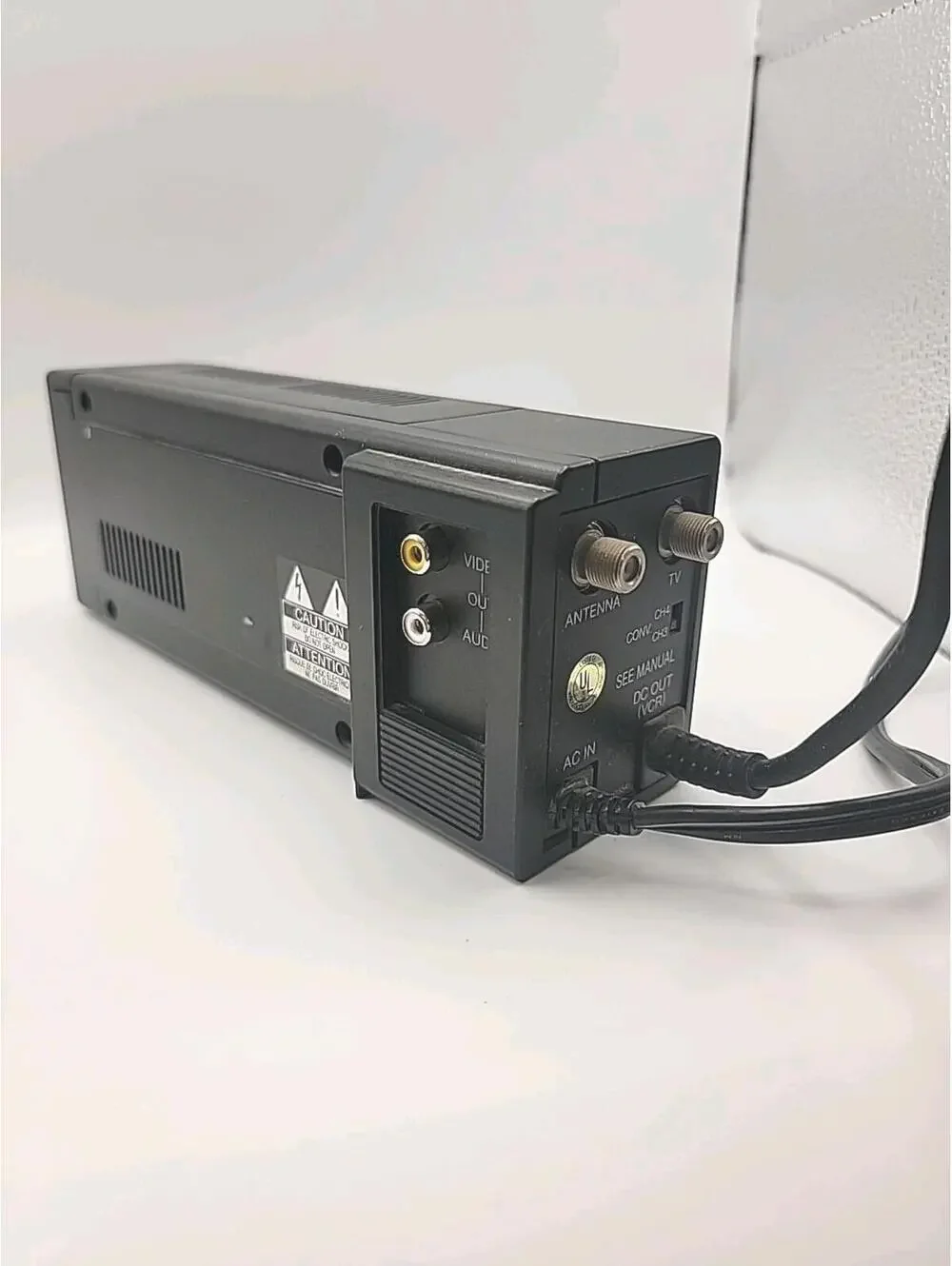 Nikon Video AC Adaptor AC-300 Untested Camera Video Cord To TV Or VCR.
